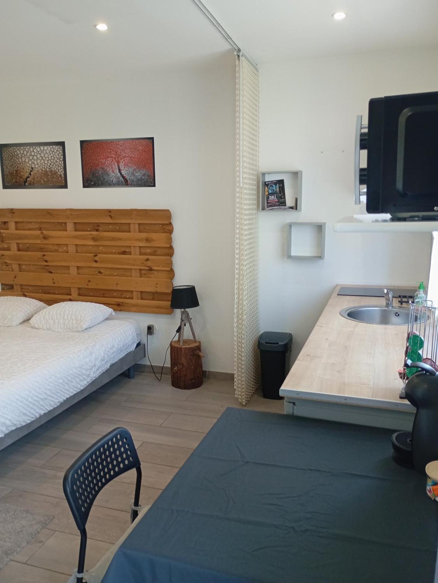 Chambre D'Hotes Les Macarons De Tata Sainte-Eulalie  Zewnętrze zdjęcie