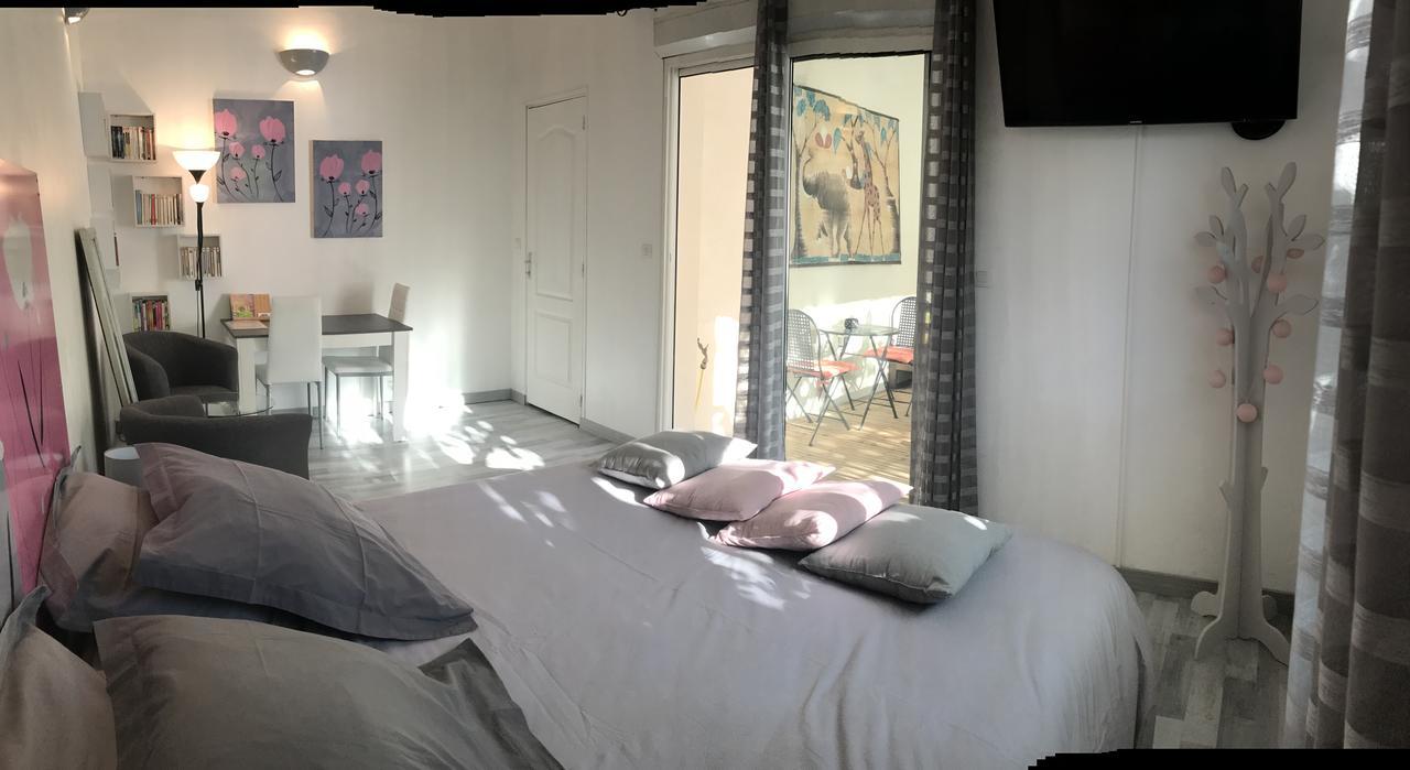 Chambre D'Hotes Les Macarons De Tata Sainte-Eulalie  Zewnętrze zdjęcie